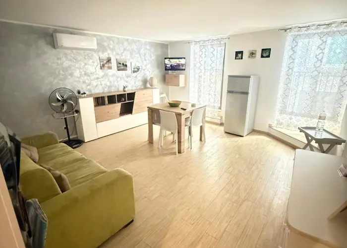 Relax House